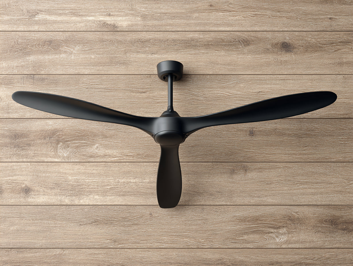 Deckenventilator aus Metall und Kunststoff 132×132×34 cm - Schwarz - organisch geschwungene Flügel für Wohnzimmer